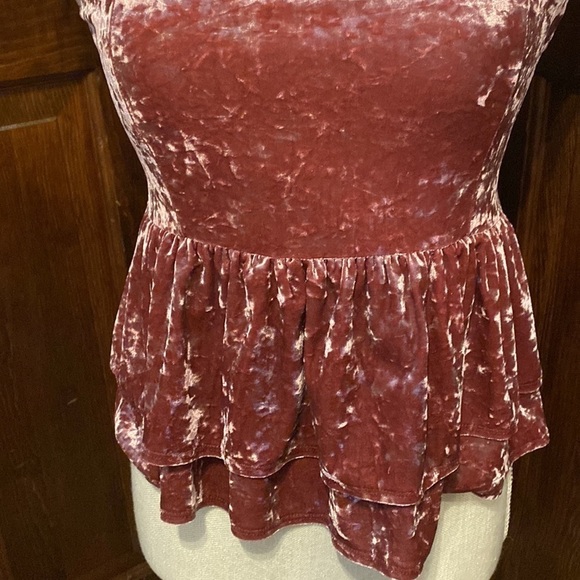 American Eagle Crushed Velour Layer Hem Crop Top NWT - Picture 3 of 8